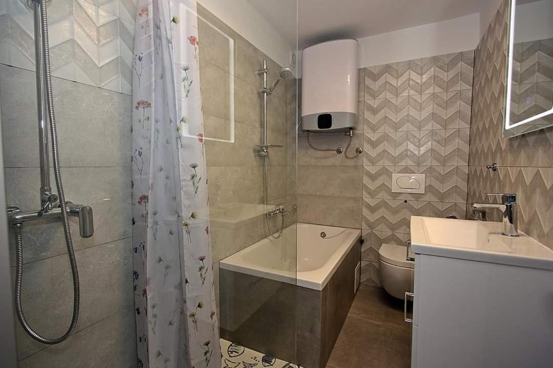 סופטאר Apartment Samanta מראה חיצוני תמונה