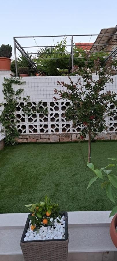 סופטאר Apartment Samanta מראה חיצוני תמונה