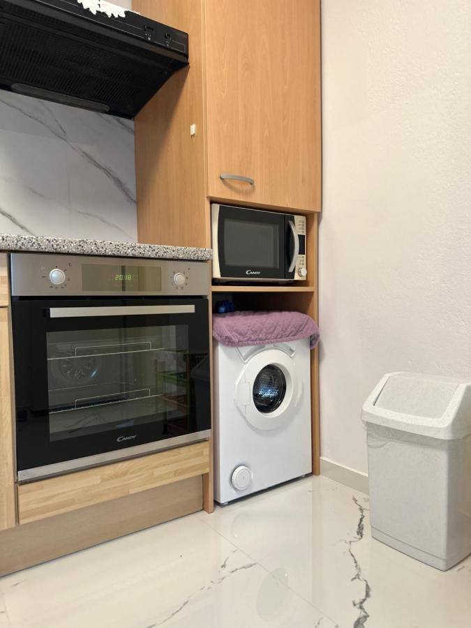 סופטאר Apartment Samanta מראה חיצוני תמונה
